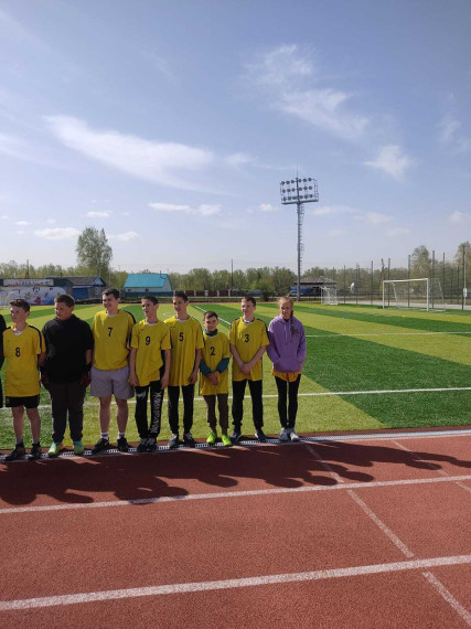 Дворовый футбол.